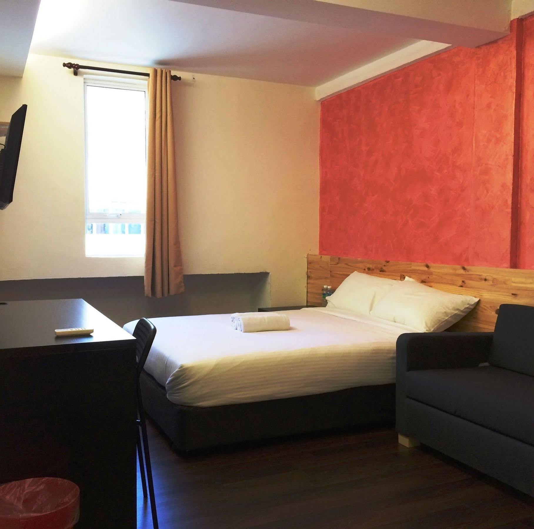 Dream Garden Hotel Кланг Экстерьер фото